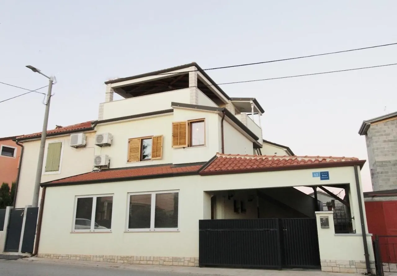 Apartments Zambratija With Sea View 게스트하우스