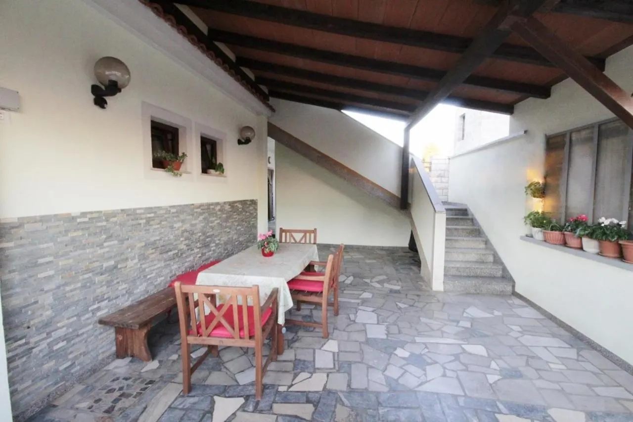 게스트하우스 Apartments Zambratija With Sea View